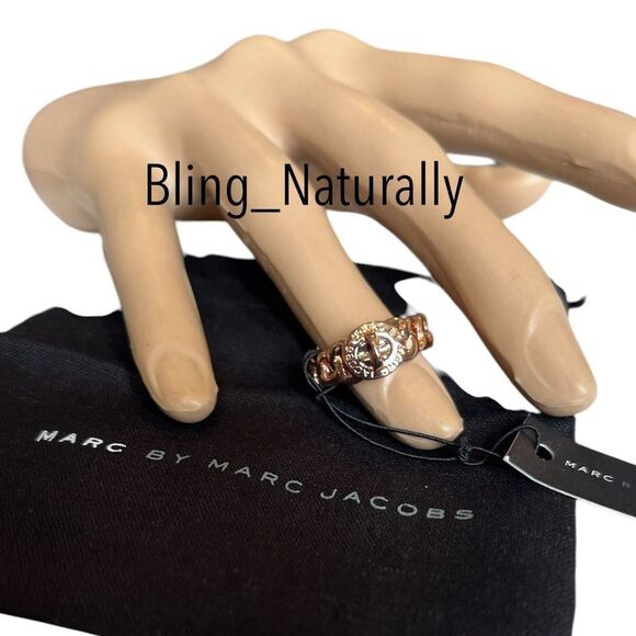 Marc Jacobs Rose Gold Ring Small/Medium Turnlock Katie - Picture 1 of 5